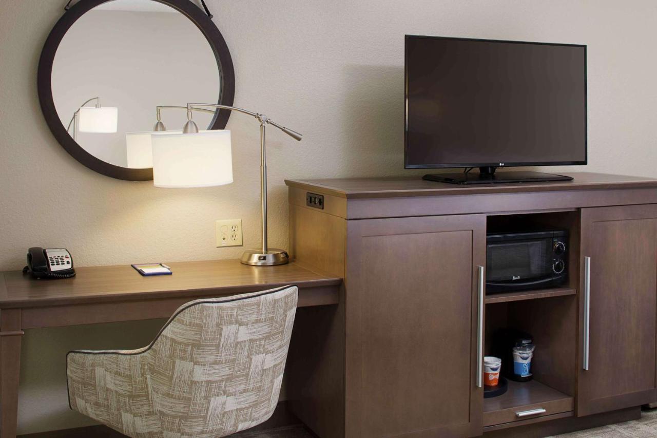 Hampton By Hilton Garden Long Island