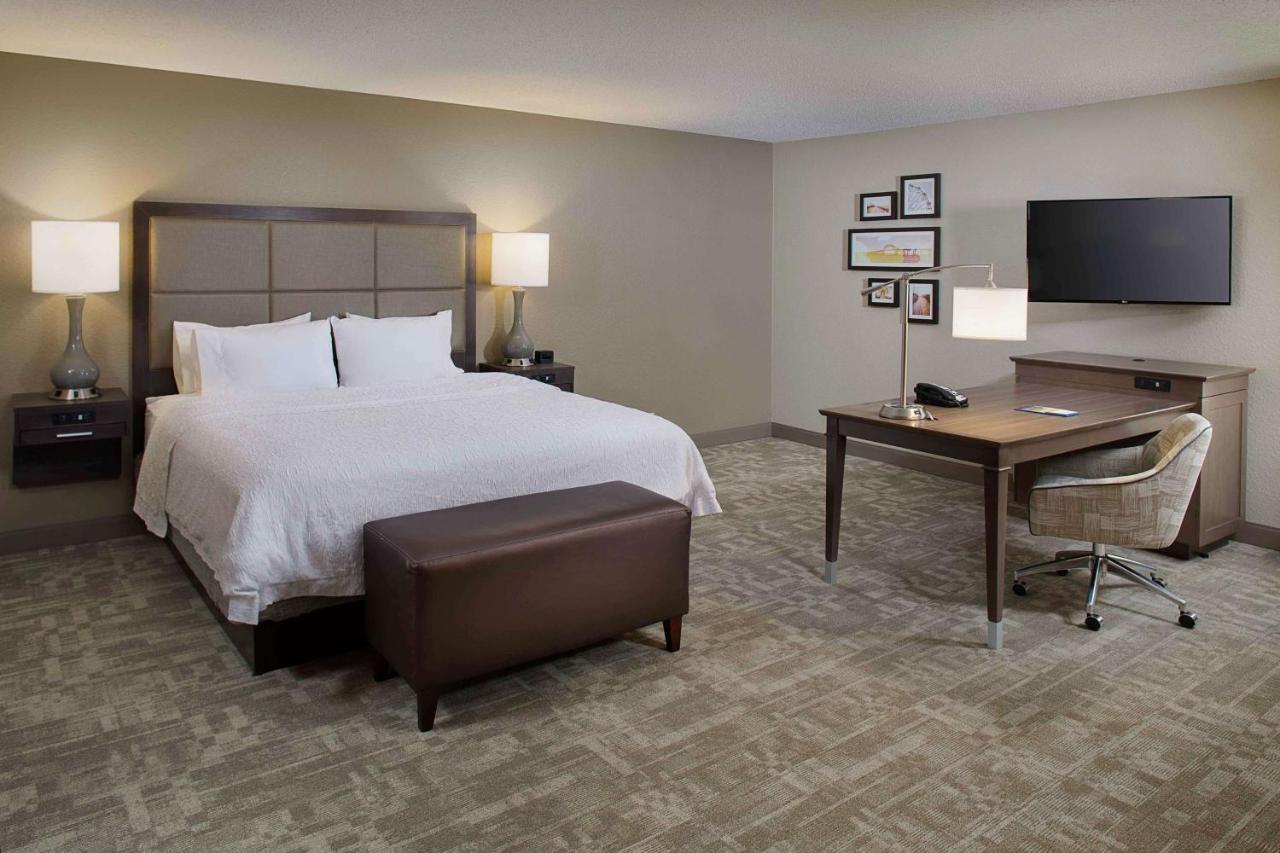 Hampton By Hilton Garden Long Island 3*