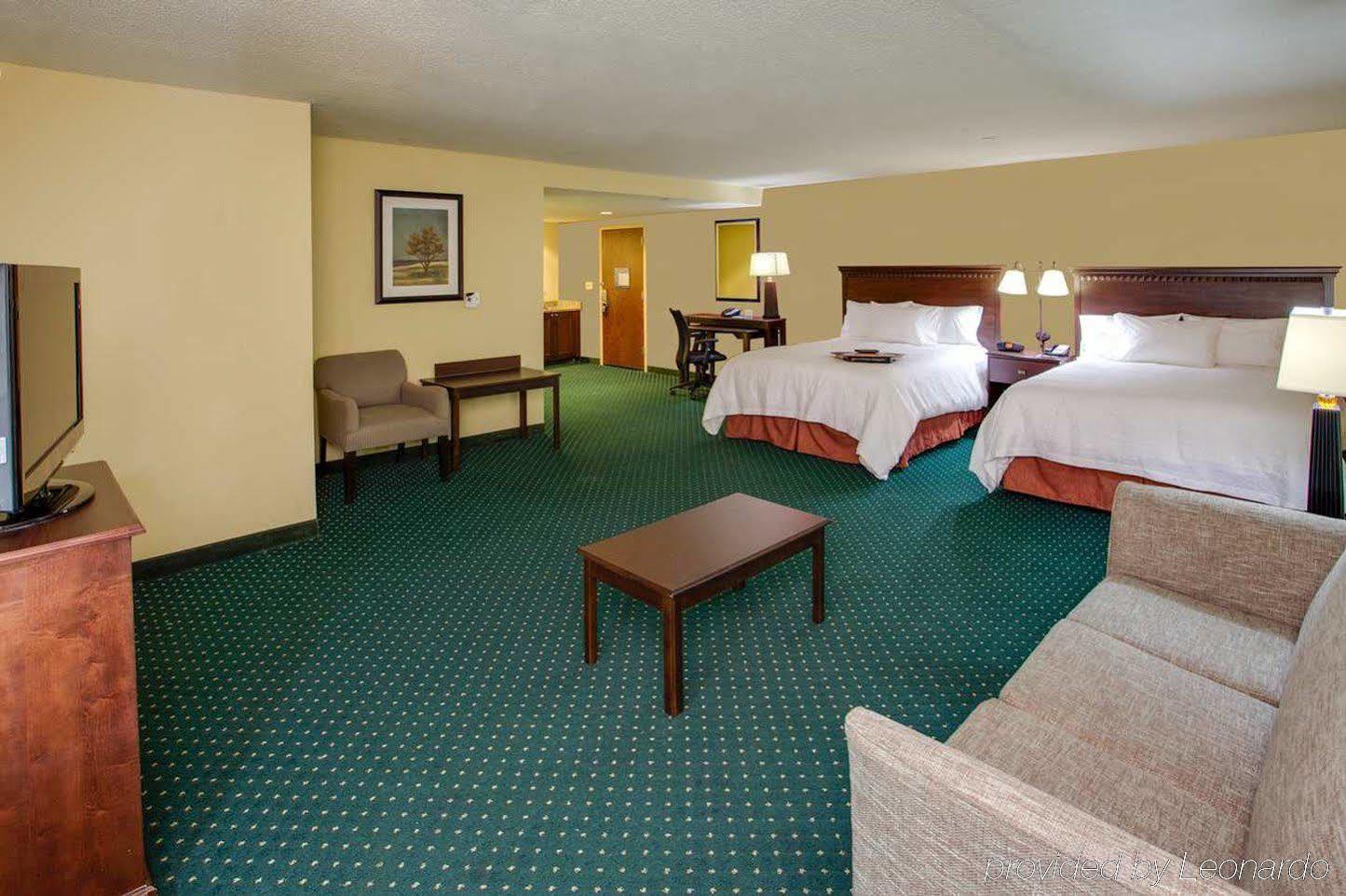 Hampton By Hilton Garden Long Island Hotel Garden City