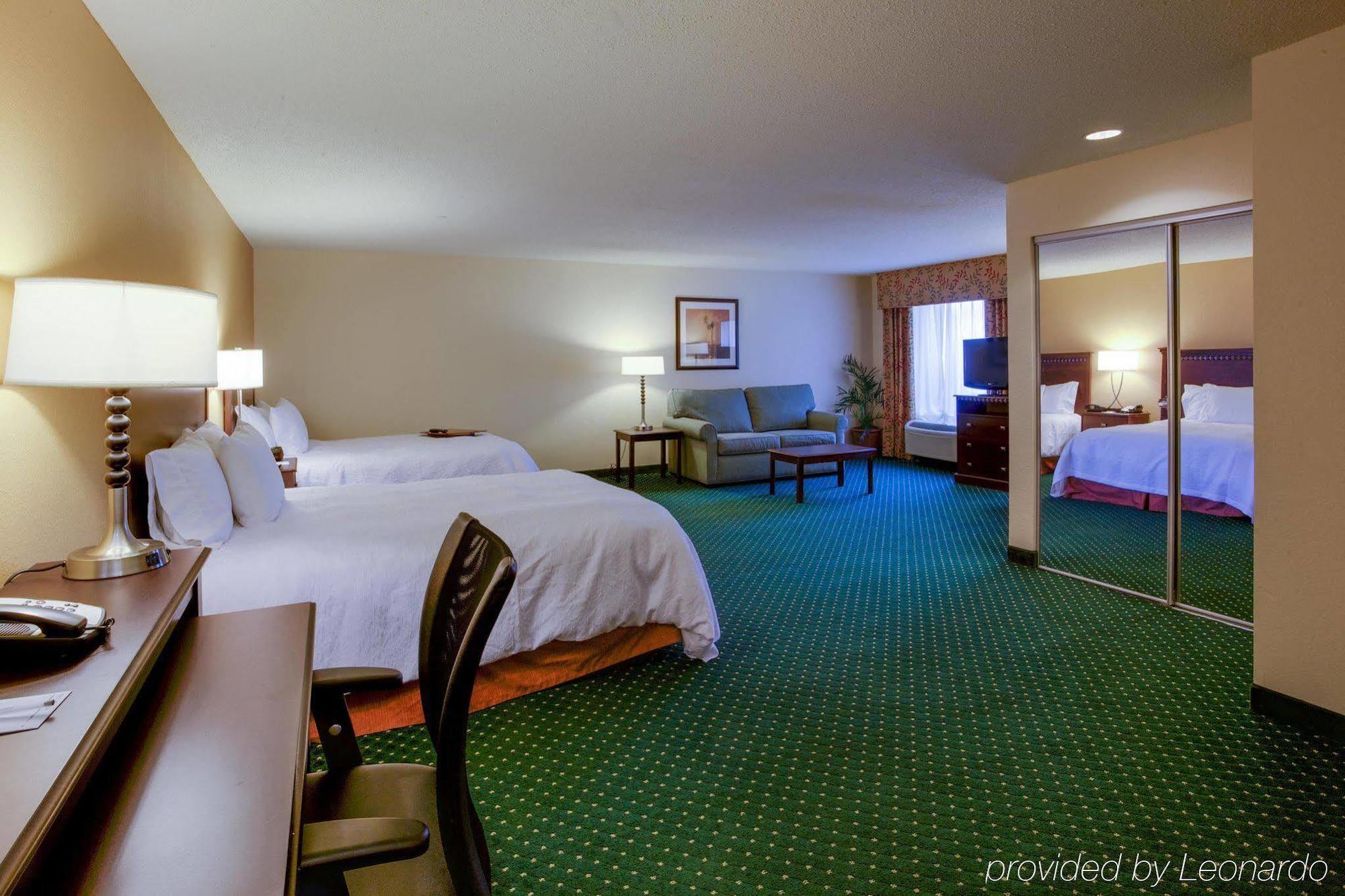 Hampton By Hilton Garden Long Island Hotel