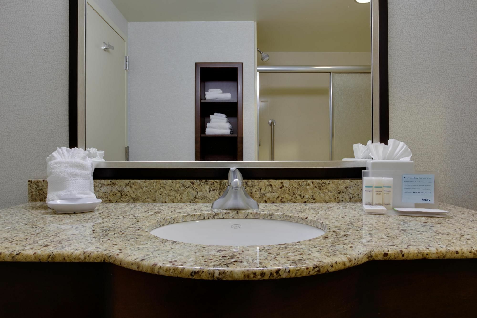 Hotel Hampton By Hilton Garden Long Island Garden City